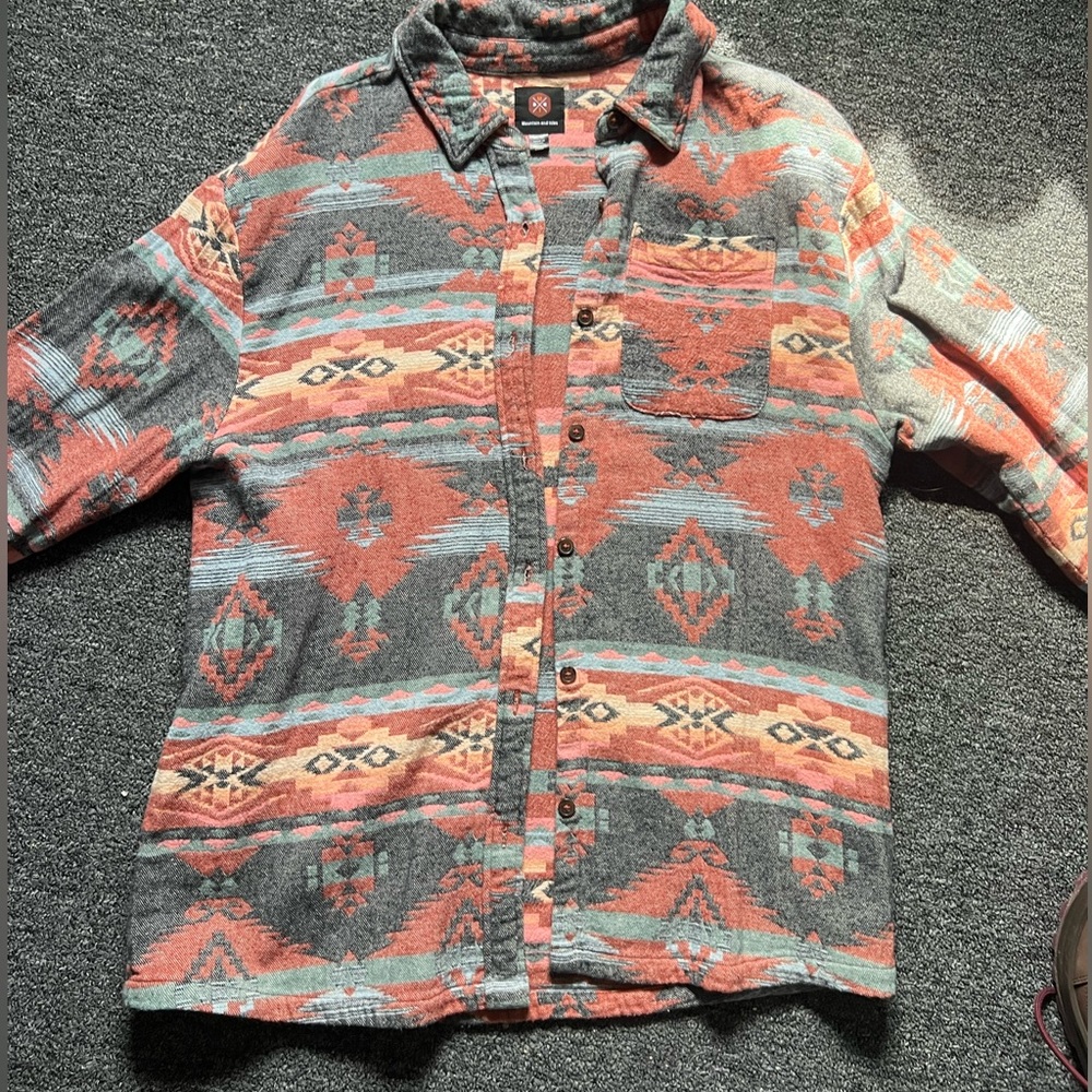 Mountain and Isles button up women’s shirt size medium, barley worn
